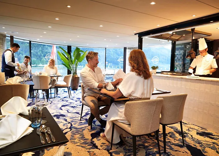 Viva Riverside Frankfurt Hotel na wodzie *