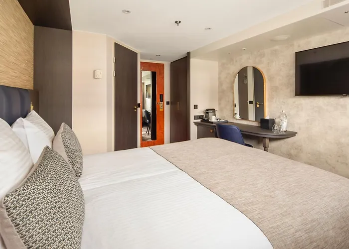 Viva Riverside Frankfurt Hotel na wodzie
